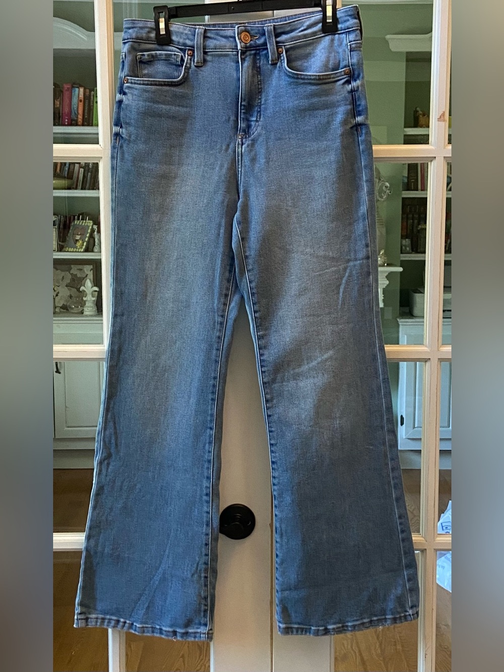 LC Lauren Conrad High Rise Wide Flare Leg Jeans Size 8